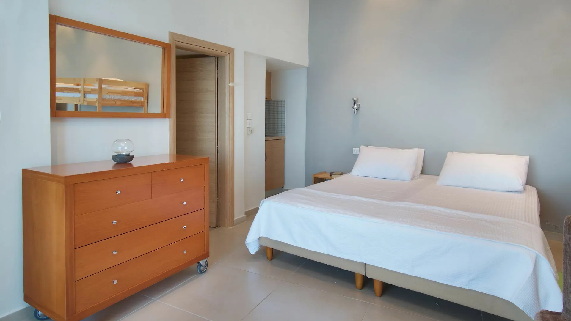 Apartment Infinity Beach House Lassi